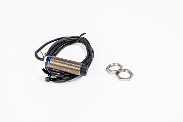 Interruptor de proximidad/  PROXIMITY SWITCH
