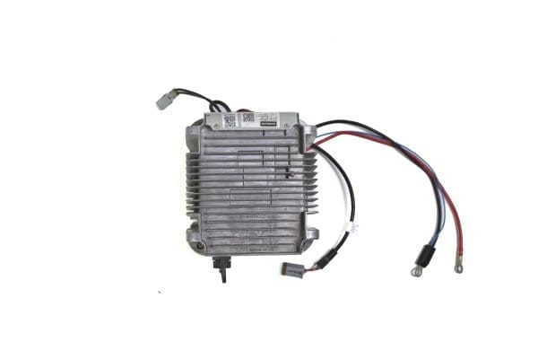 CARGADOR DE  BATERIA MONTADO EN VEHICULO - Imagen 4